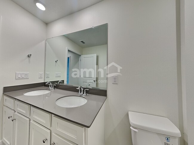 Building Photo - 27265 St Andrews Ave