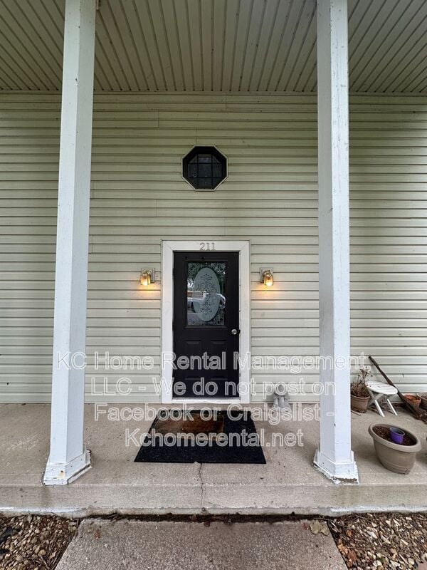 Building Photo - 211 Barr Rd