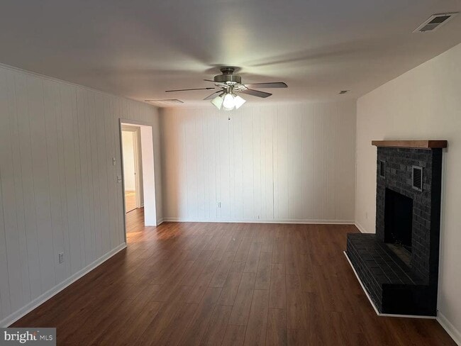 Building Photo - 108 S Carolina Rd