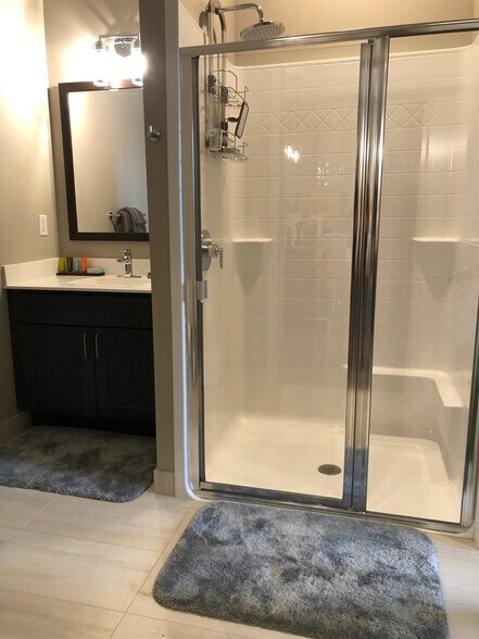 Building Photo - 625 S Goodman St