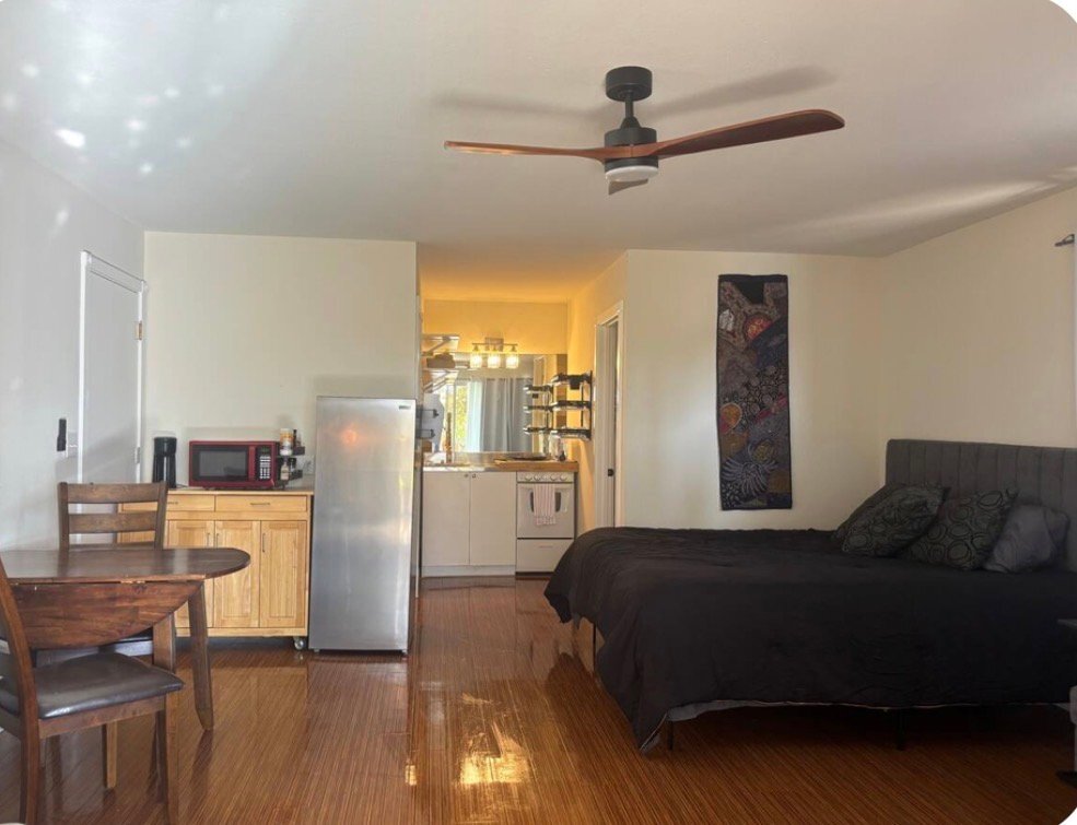 Building Photo - 315 Osborne St