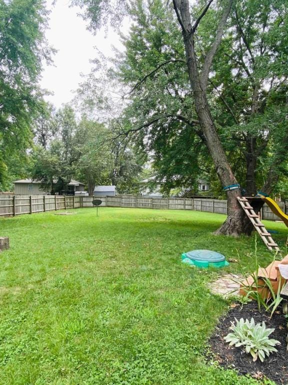 Building Photo - 1925 SE Flagstone Ct