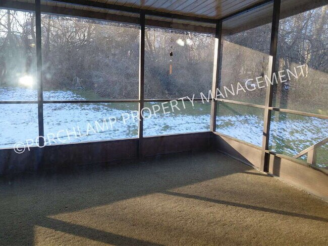 Building Photo - 587 Maryland Ave NE