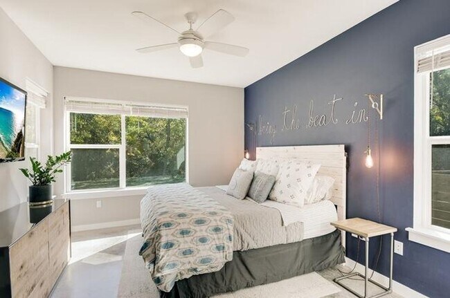 Building Photo - 5616 S 1st St