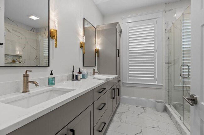 Building Photo - 45 Carnegie Abbey Ln