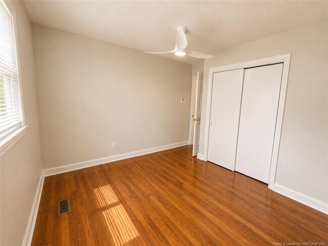 Building Photo - 1506 Swainey Ave