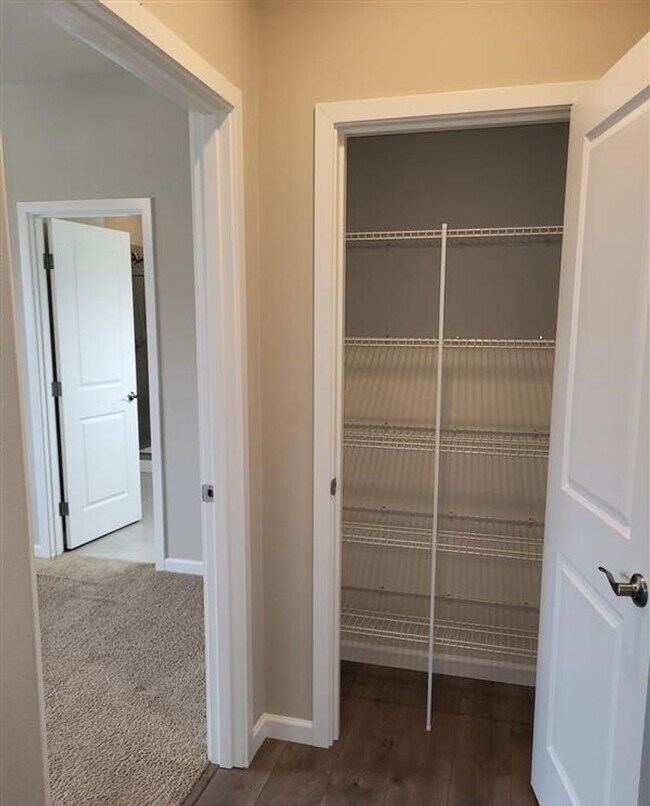 Building Photo - *$500 Move In Special*Beautiful 3 Bed 2 Bath Home in Enumclaw