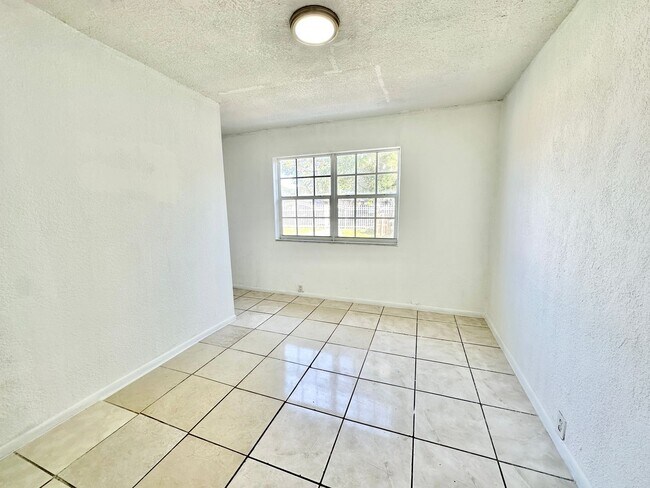 Building Photo - 1278 NW 44th St