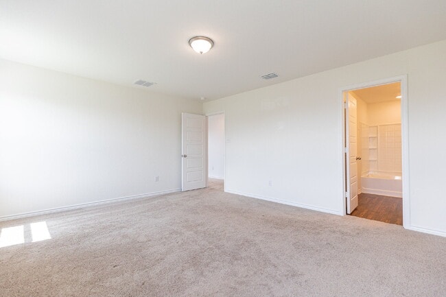 Building Photo - 2418 Bart Cv