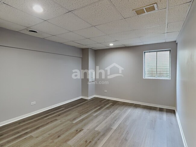 Building Photo - 1613 Gleneagle Ct