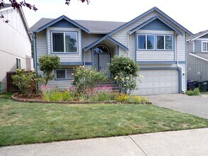 Building Photo - Beautiful 5 Bedroom House Puyallup South Hill