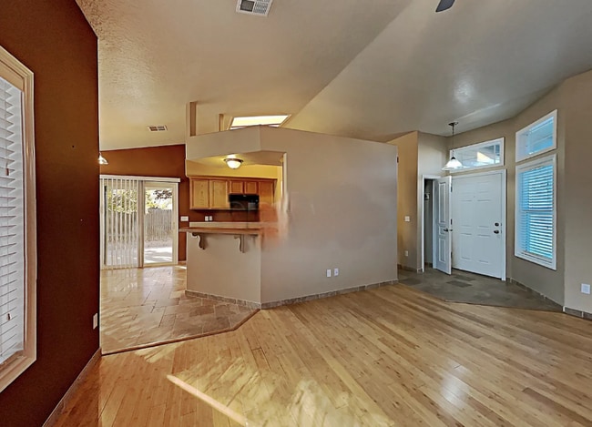 Building Photo - 11115 W Rose Lake St