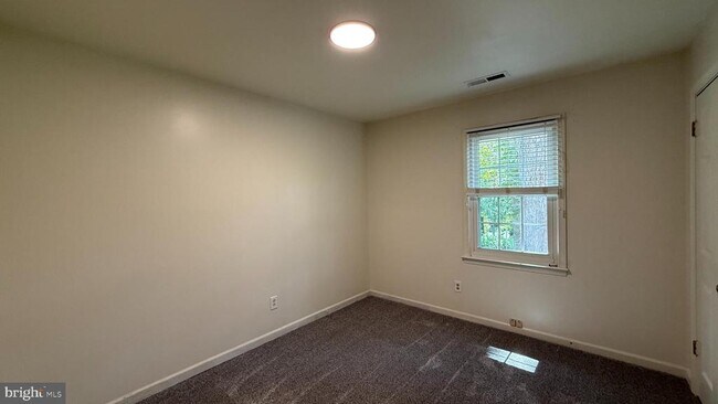 Building Photo - 4015 Duke Of Gloucester St