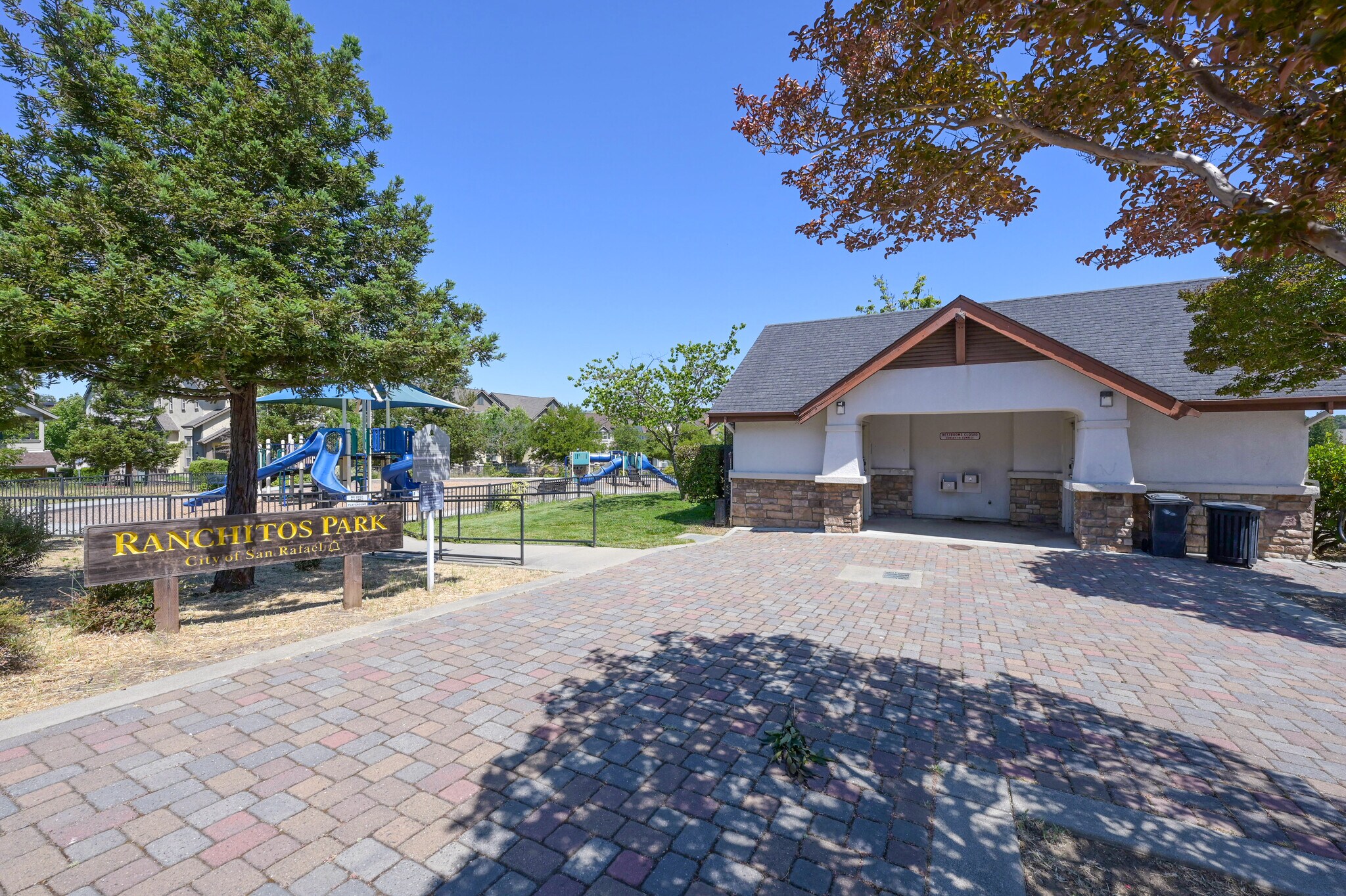 Building Photo - 12 Merrydale Ct