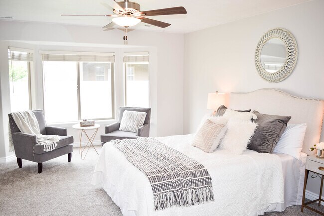 Building Photo - Idyllic Provo home w LOTS of garage space!