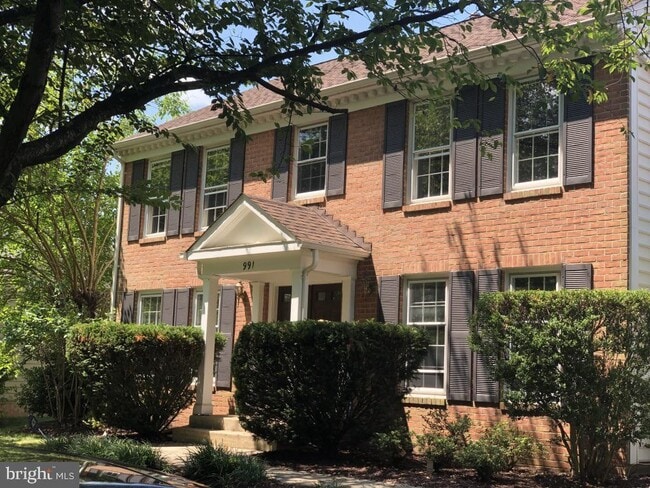 Building Photo - 991 Farm Haven Dr