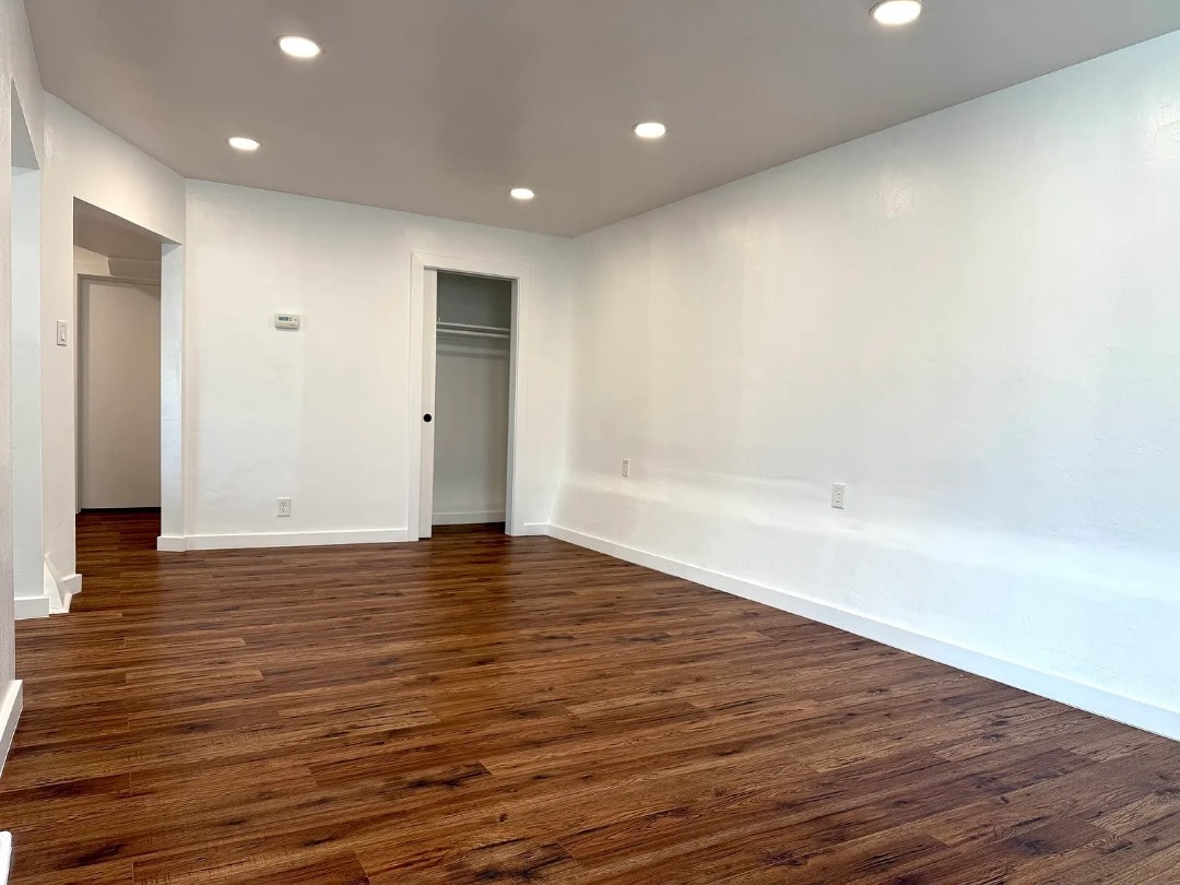 Building Photo - 513-531 Belden St