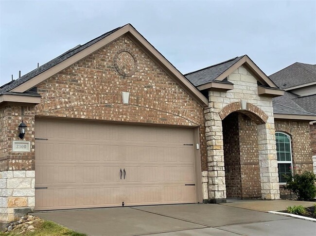 Building Photo - 2300 Sable Wood Dr