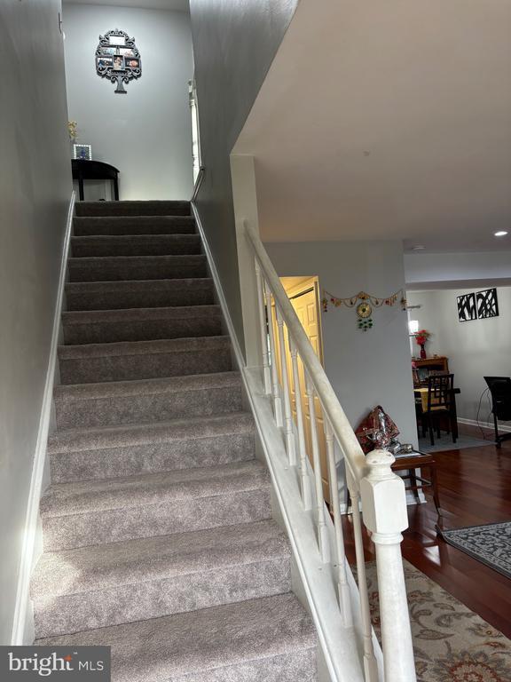 Building Photo - 208 Burnam Wood Dr