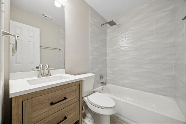 Building Photo - 16114 Cypress Valley Dr