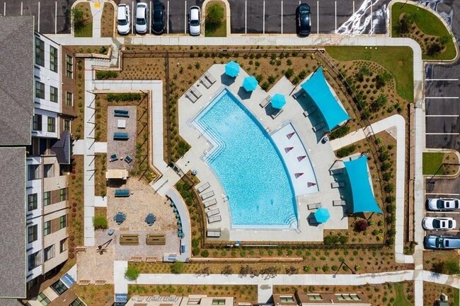 Building Photo - 1399 Herrington Rd