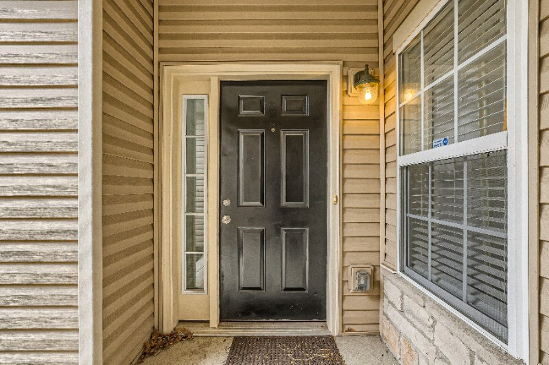 Building Photo - 9136 Scenic View Cir