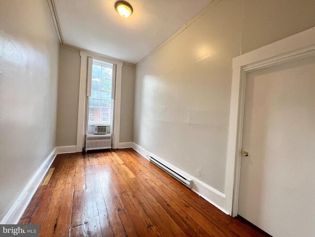 Building Photo - 735 Spruce St