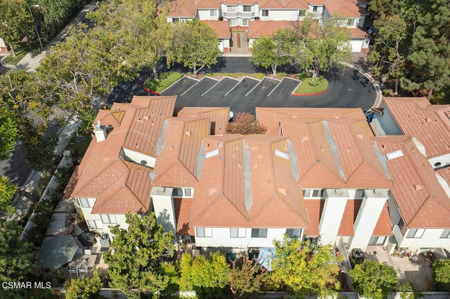 Building Photo - 29723 Strawberry Hill Dr