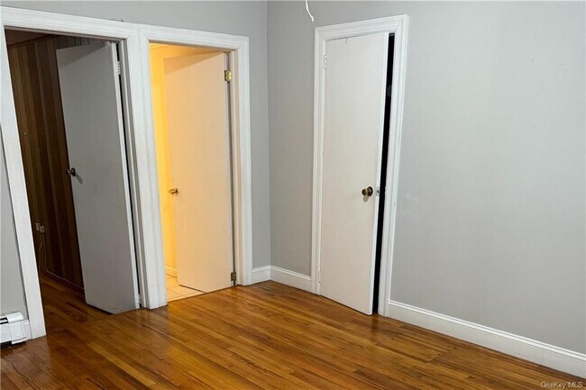 Building Photo - 189 Elm St