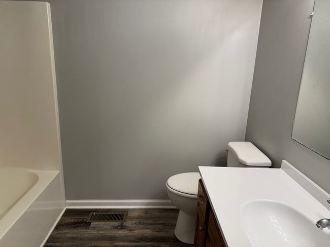 Building Photo - 27 Channing Loop