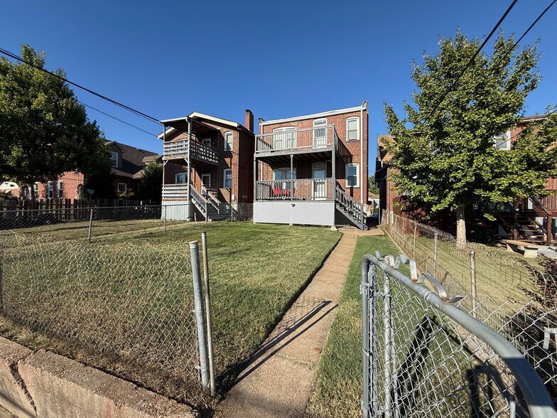 Building Photo - 4950 Loughborough Ave