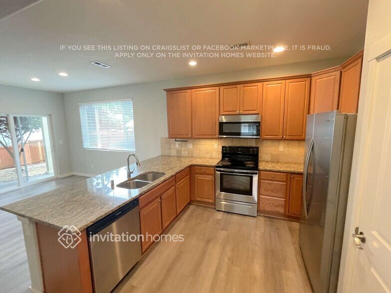 Building Photo - 9312 Stevens Ct NE