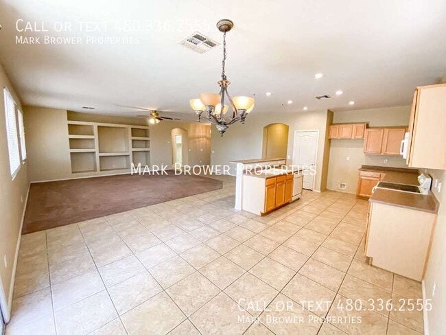 Building Photo - 3242 S Moccasin Trail