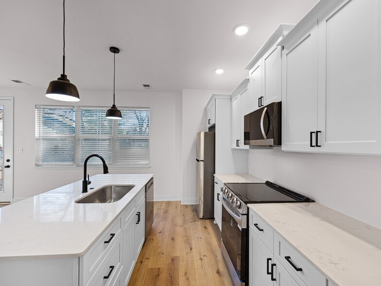 Building Photo - 521 Lambuth Blvd