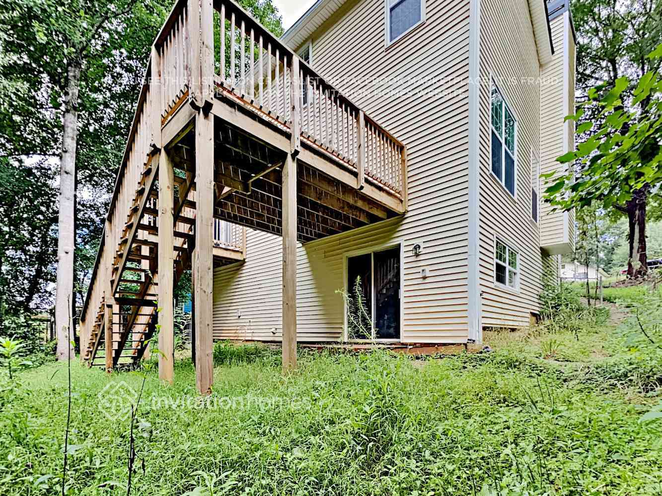 Building Photo - 2861 Lithia Pl