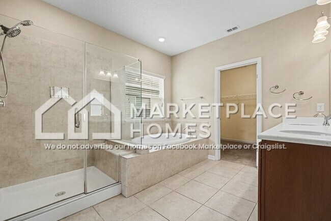 Building Photo - 10013 Logan Falls Ct
