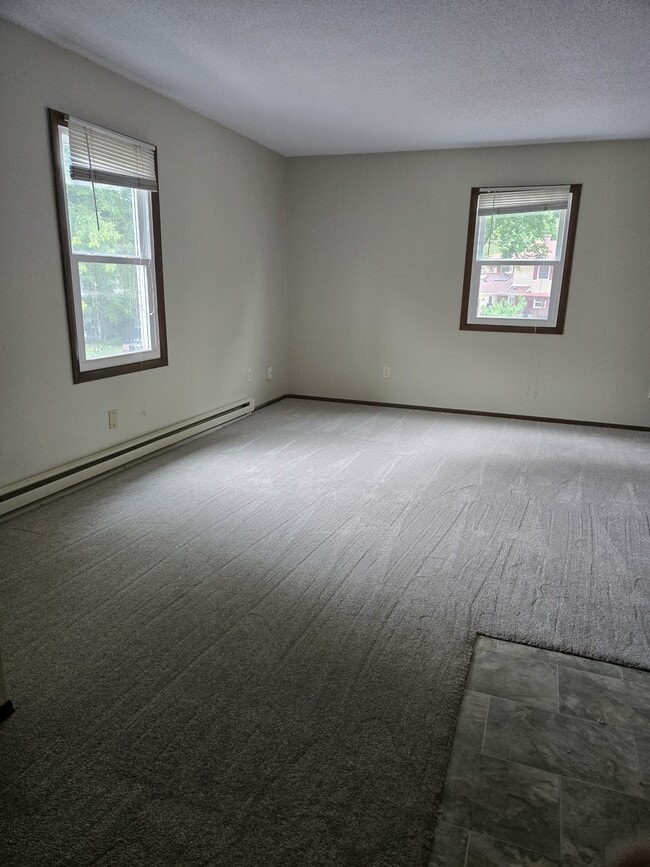 Building Photo - 5534 Glenridge Dr