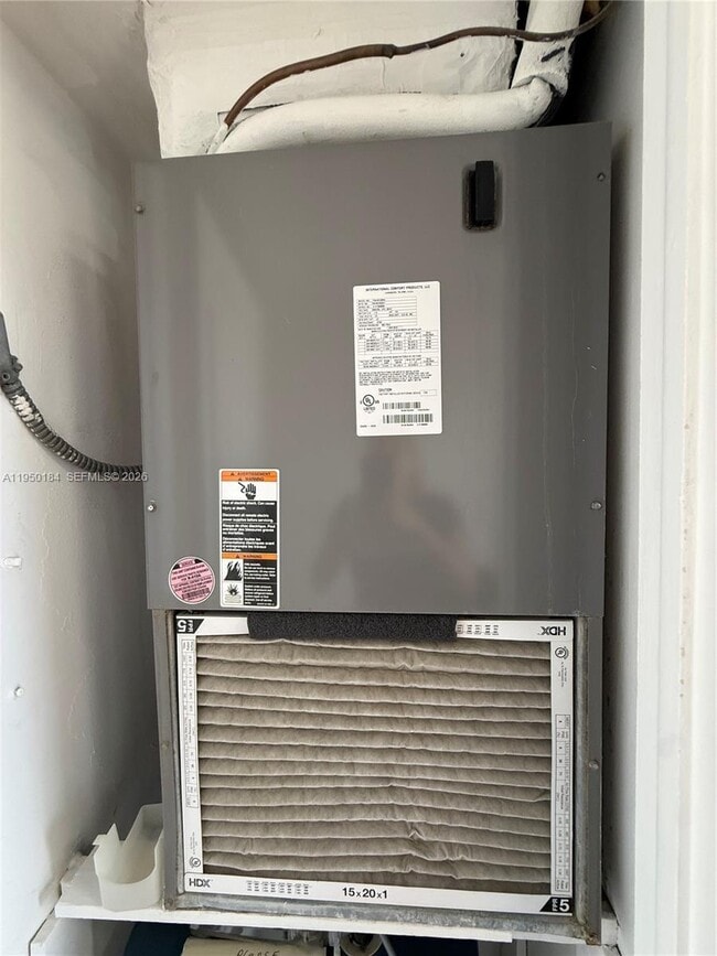 Building Photo - 8135 Sunrise Lakes Blvd