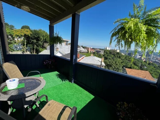 Building Photo - 9 Bailey Ave