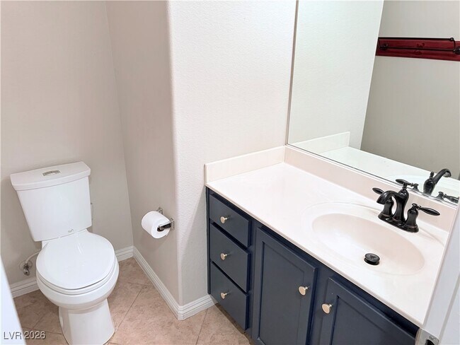 Building Photo - 3429 Hansa Ave