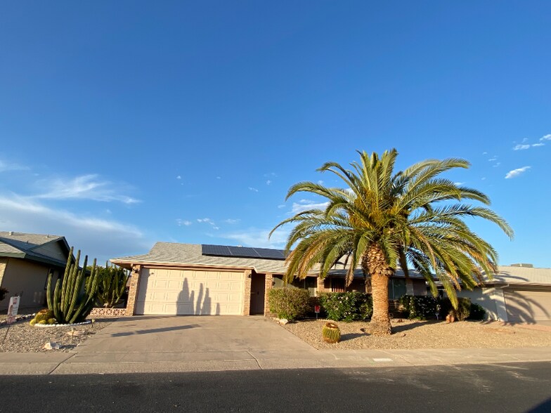 Primary Photo - 10422 W Meade Dr