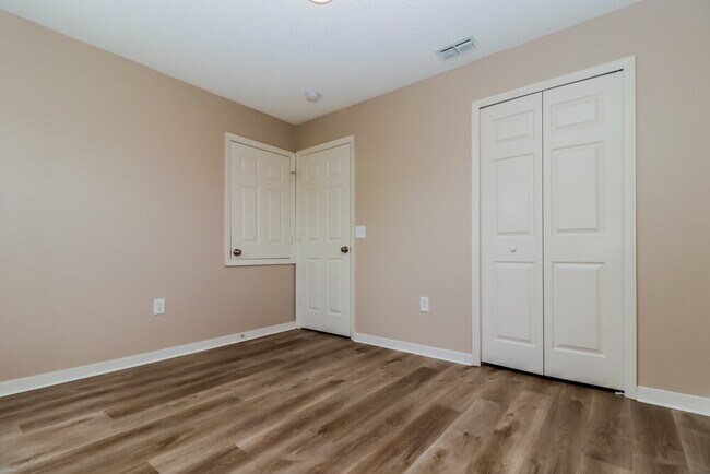 Building Photo - 1108 Cambourne Dr