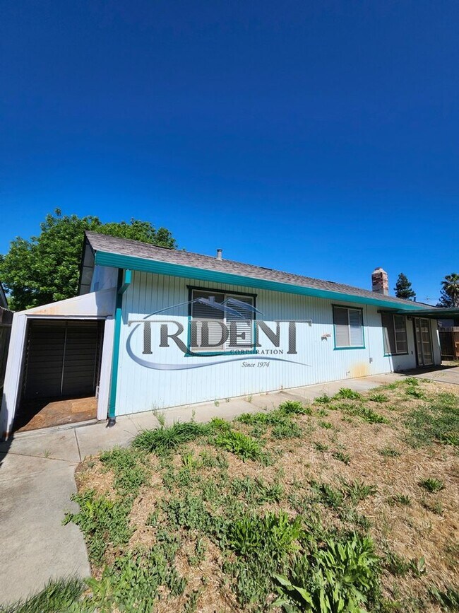 Building Photo - 3 bedroom, 2 bath house