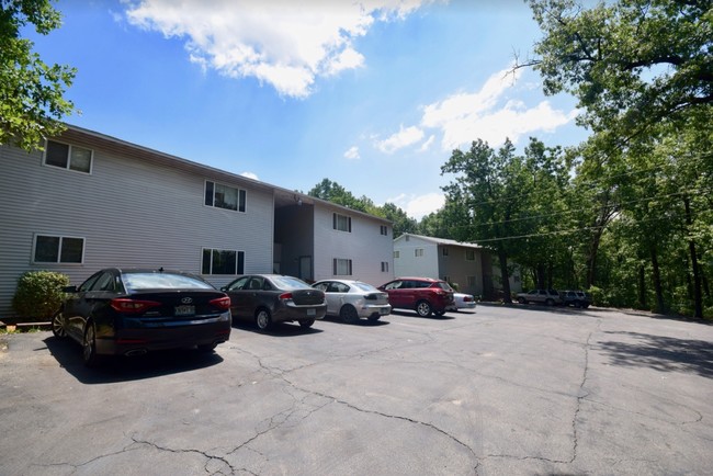 Primary Photo - 100 Fox Ridge Rd