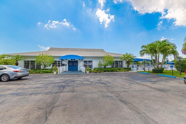 Building Photo - 180 High Point Terrace E