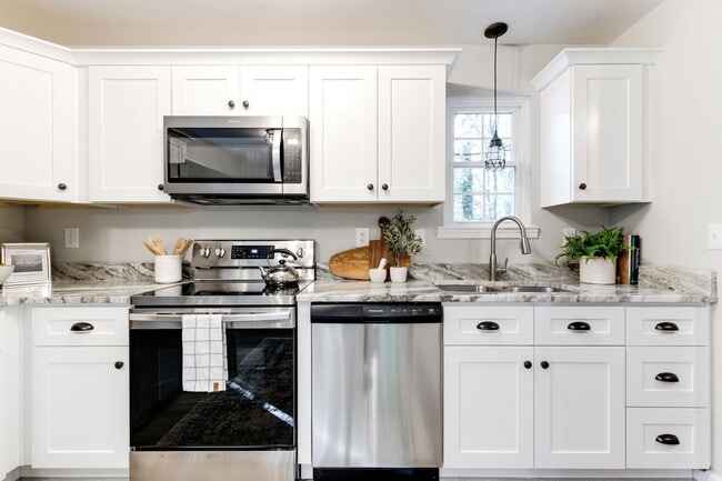 Building Photo - 15909 Dockside Ct