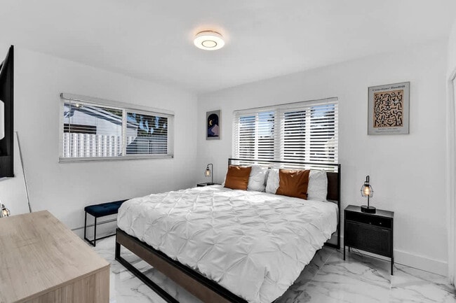 Building Photo - 7001 Coolidge St