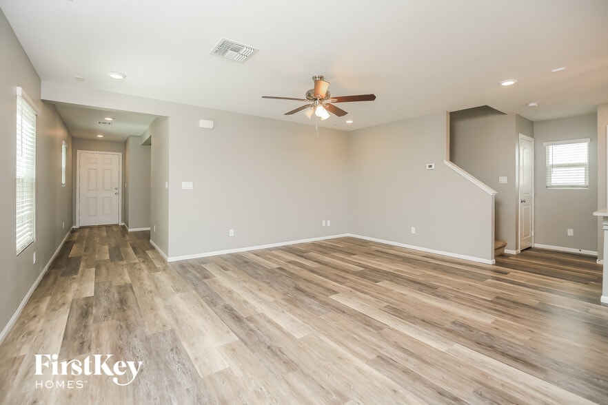 Building Photo - 9450 Yorkshire Coast Ave