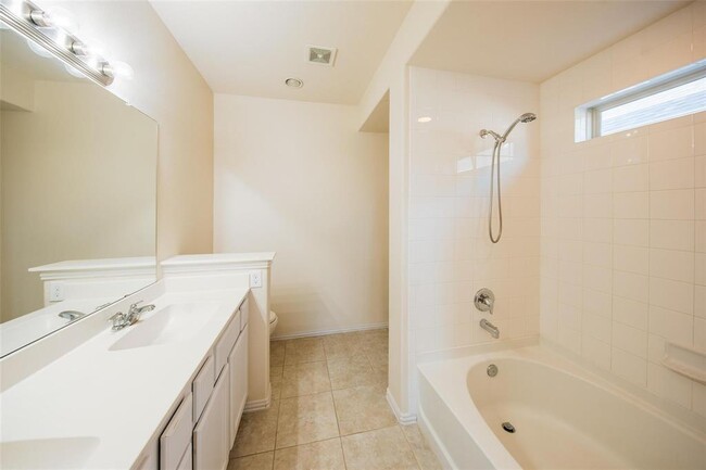 Building Photo - 1613 Summer City Dr