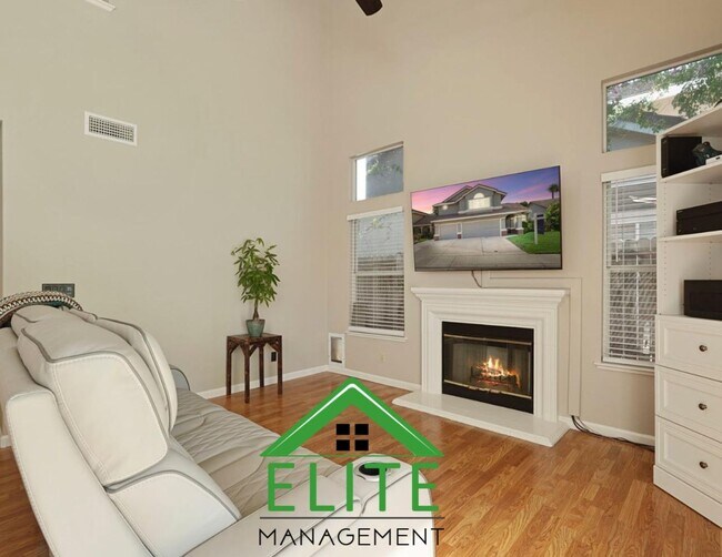 Building Photo - Spacious 4-Bedroom, 3-Bath Home in Desirab...